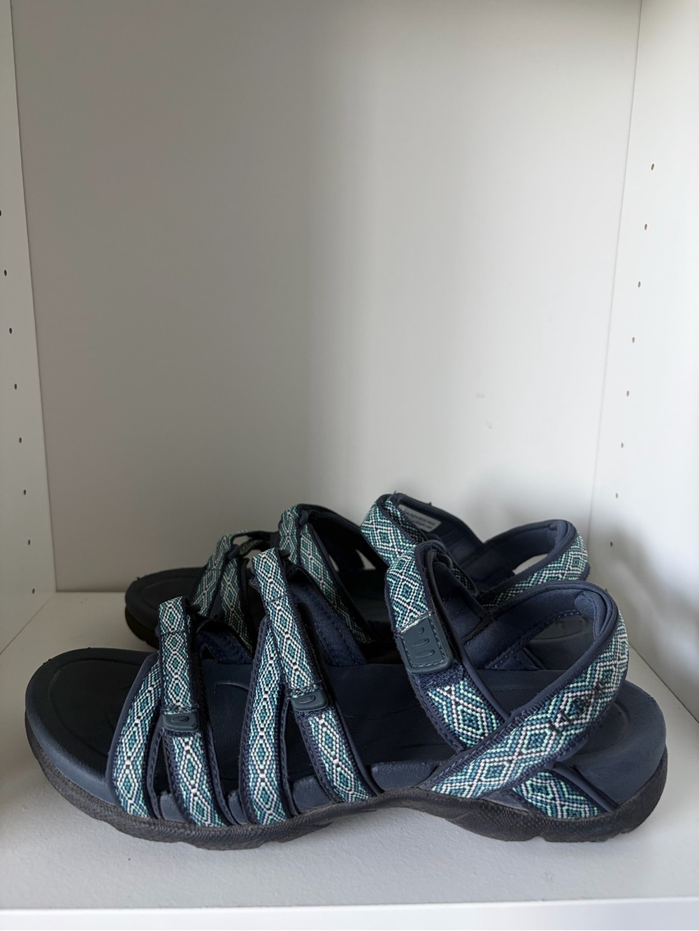 L.L Bean Women's Boothbay Sandals Geometric Print Size 9